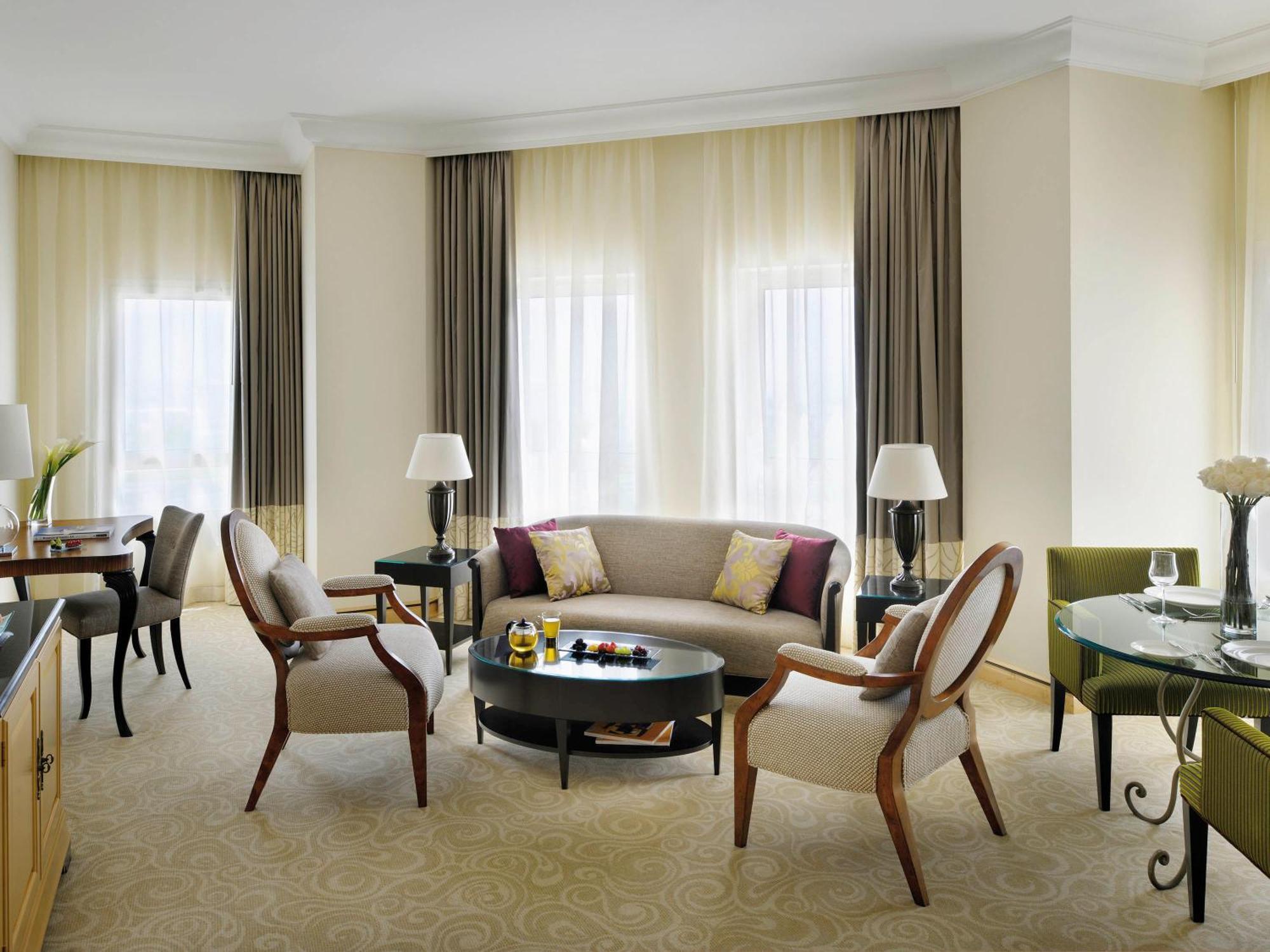 Moevenpick Hotel Doha Exterior photo