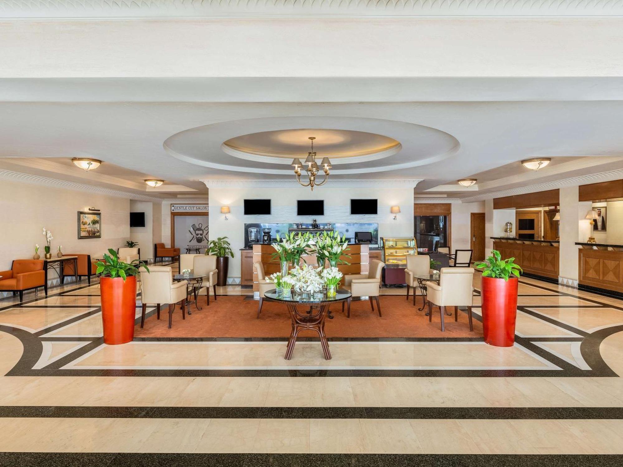 Moevenpick Hotel Doha Exterior photo